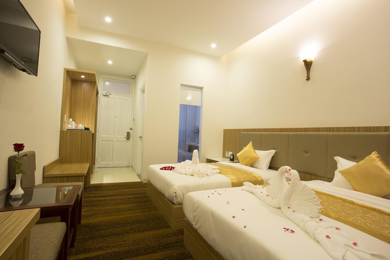 Red Palace Hotel 3*