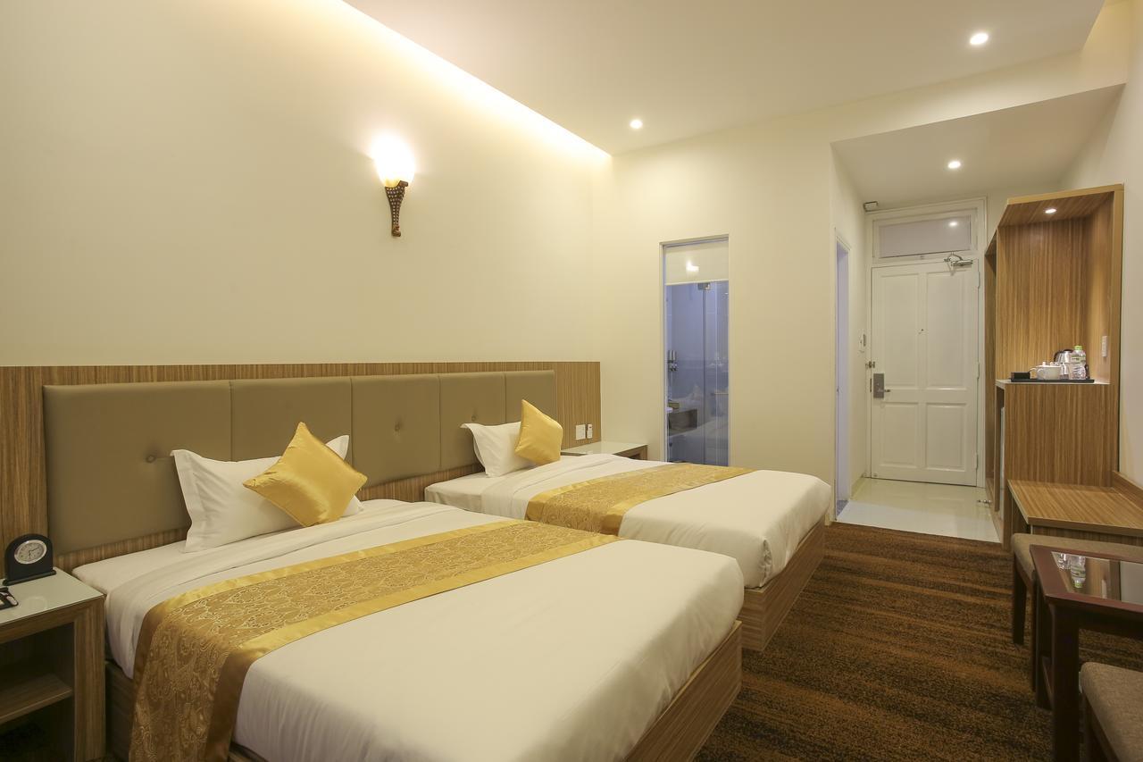 Red Palace Hotel 3*